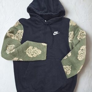 Nike Womens Black Hoodie with Green Patterned Sleeves